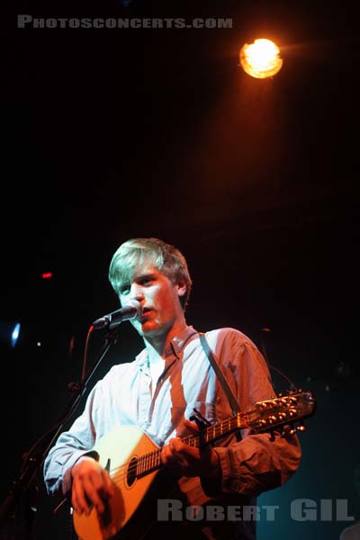 JOHNNY FLYNN - 2010-04-21 - PARIS - La Fleche d'Or - 